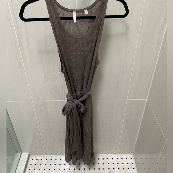 Silver sparkle sleeves cocktail dress with pleasures skirt and sash - Picture 1 of 7